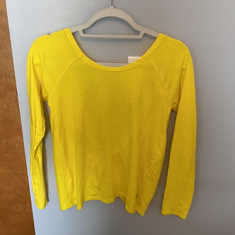 Fabletics Tee - Picture 2 of 2